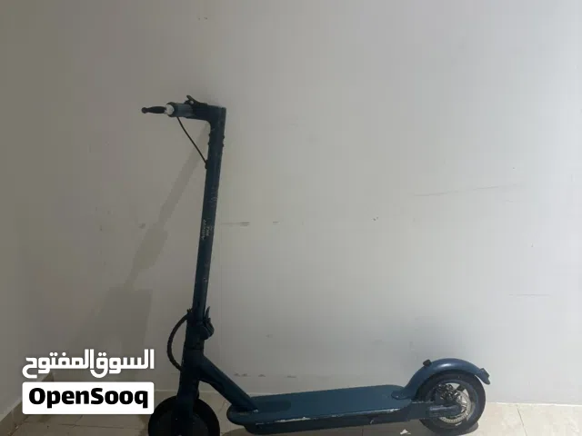 سكوتر نضيف مفيه اي شي بس واير مقطوع