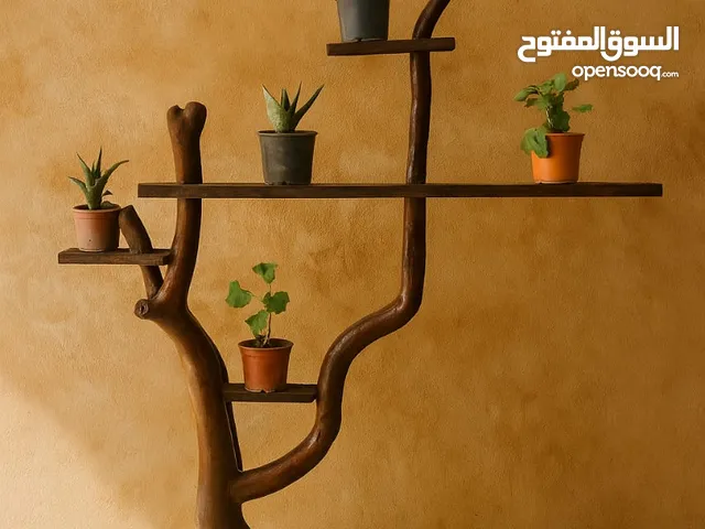 ديكور شجرة وسور خشبي للبيع جديد غير مستعمل