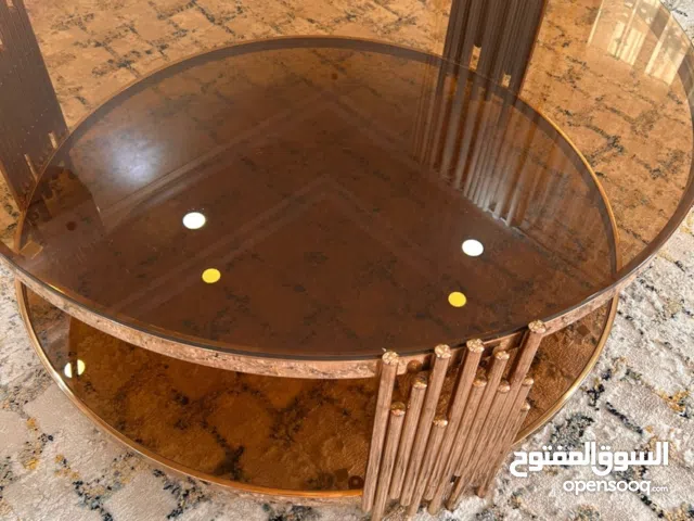 طاوله مستمعله