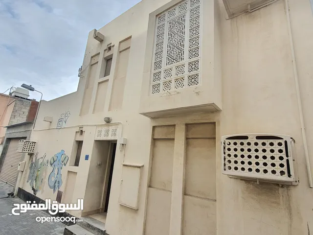 187 m2 4 Bedrooms Townhouse for Sale in Muharraq Muharraq City