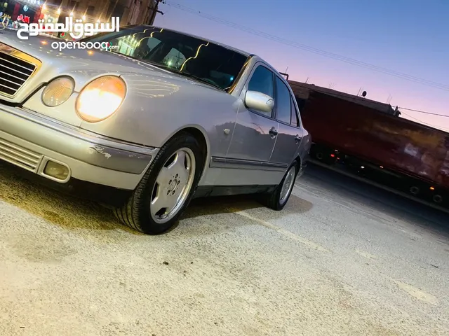 Mercedes Benz E-Class 1999 in Amman