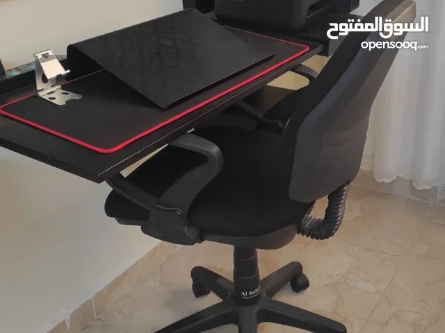 طاولة إيكيا مع كرسي طبي اصلي