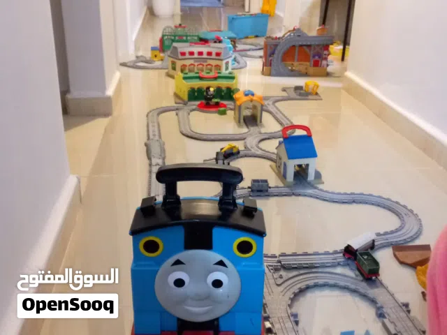 مجموعة العاب توماس للبيع