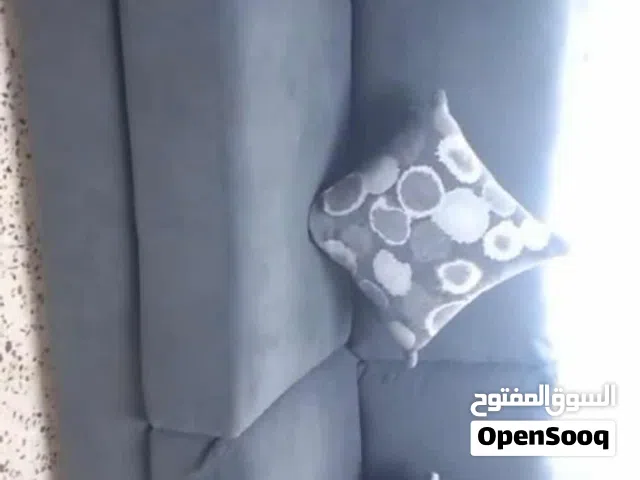 طقم كنب للبيع بحالة ممتازة