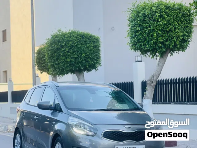 2014 كيا كارينز Luxury