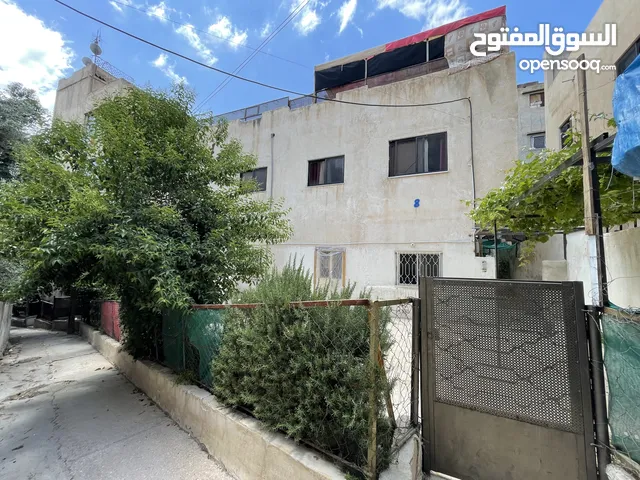 280 m2 More than 6 bedrooms Townhouse for Sale in Amman Al Manarah