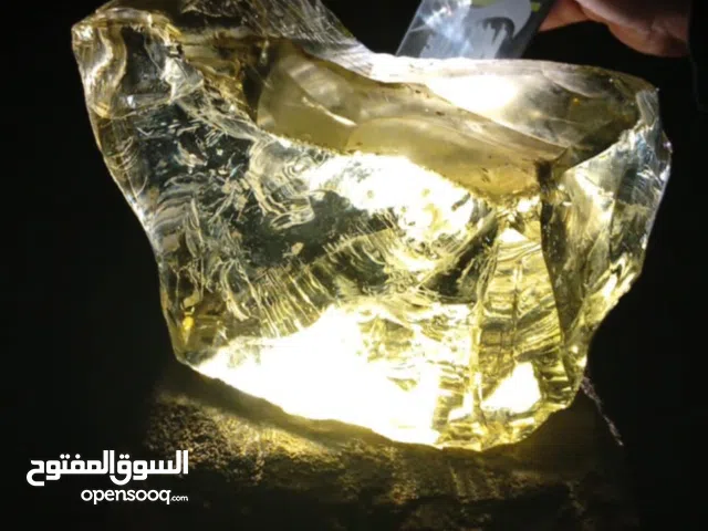 زجاج بركاني للبيع