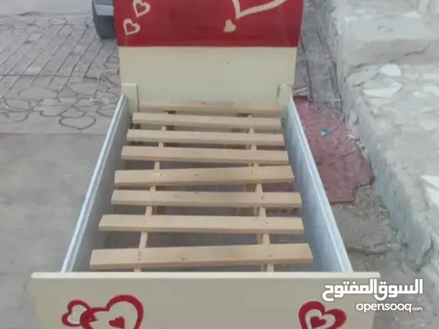 تخت مفرد لاتيه كامل  28 دينار