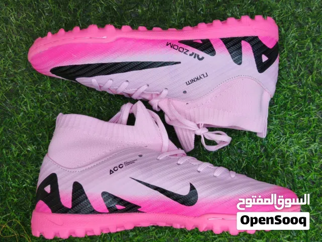 احذيه كرة قدم جديده
