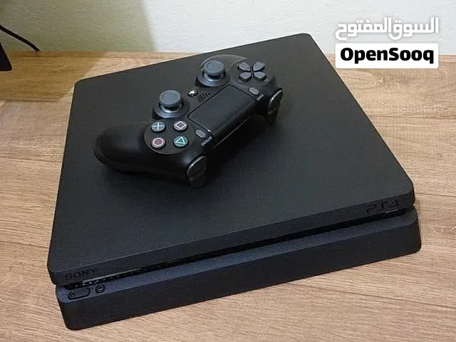 بلاستيشن 4 سليم (نظيف جداً) مع كامل ملحقاته التواصل واتس فقط