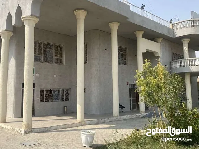 3000 m2 More than 6 bedrooms Villa for Sale in Basra Baradi'yah