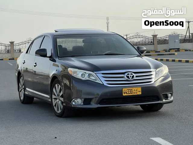 2012 تويوتا افالون Limited