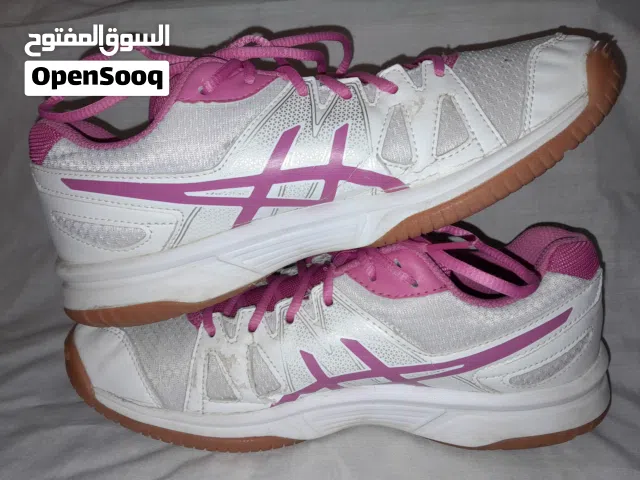 حذاء رياضي ASICS ممتاز ( indoor )