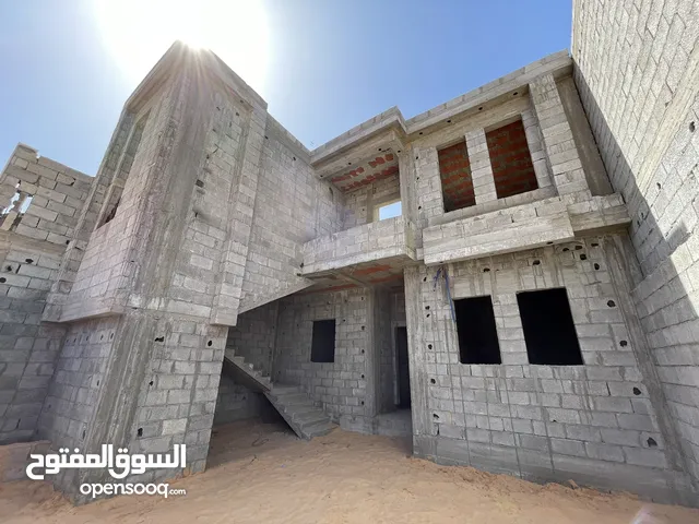 210 m2 4 Bedrooms Townhouse for Sale in Tripoli Abu Saleem