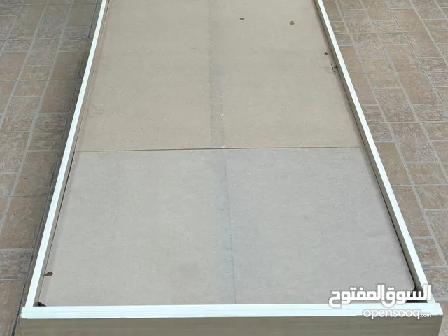 سرير شخص واحد