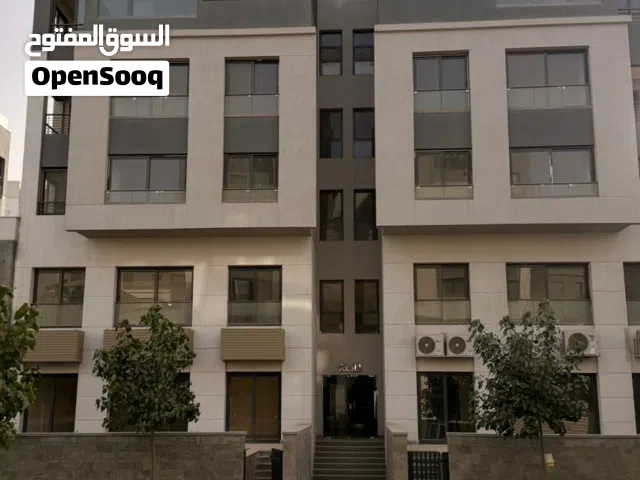 شقه للبيع ارضى 135م +جاردن47م فى كمبوند #تريو_جاردنز فى قلب التجمع الخامس