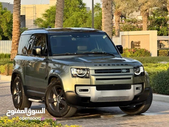 LAND ROVER DEFENDER 2021- UNDER WARRANTY- IN EXCELLENT CONDITION -FULL OPTION- GCC SPECIFICATIONS