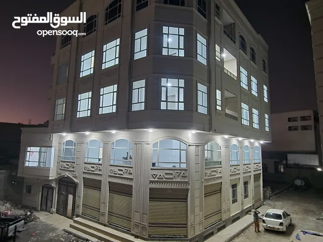 Building for Sale in Sana'a Hayel St.