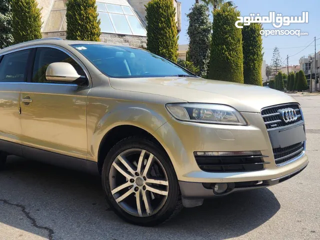 سيارة اودي Q7 2008 للبيع فحص كامل 7 جيد نظيفة ممتاز البيع كاش فقط