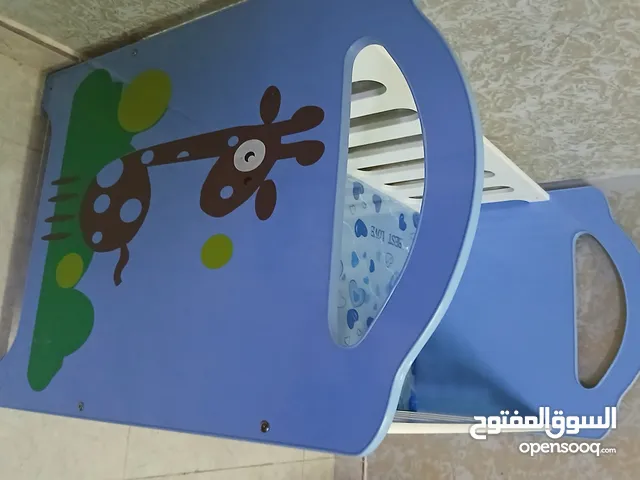 سرير اطفال