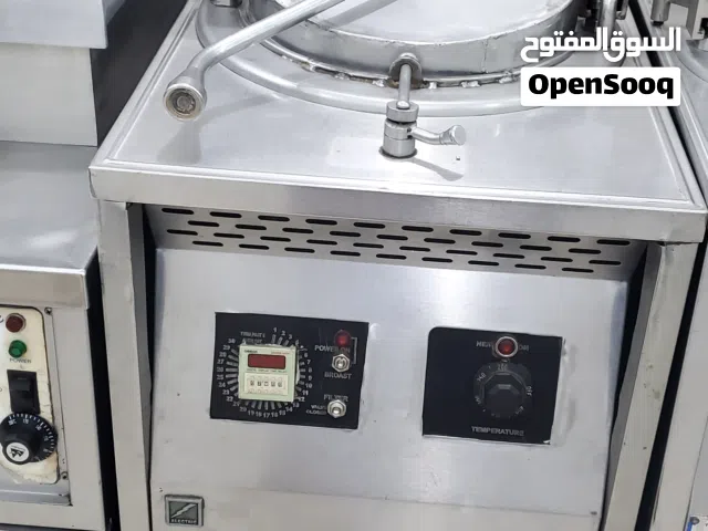 يوجد لدينا مكينه بروست صناعة أمريكي وكالة موديل 1800صناعه أمريكي وكالة كهرباء ?? التواصل عبر الارق