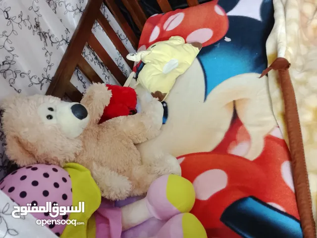 تخت بيبي نظيف