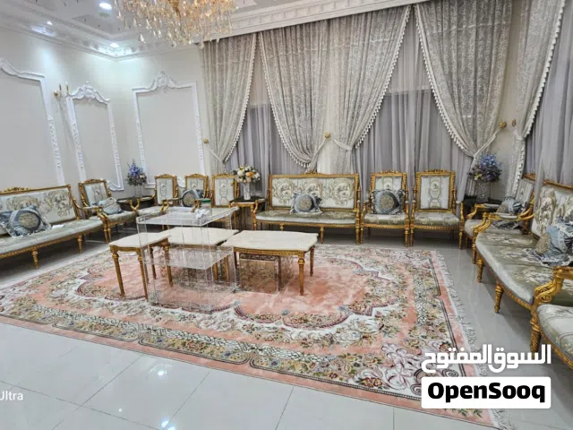 كنب نظيف وجديد