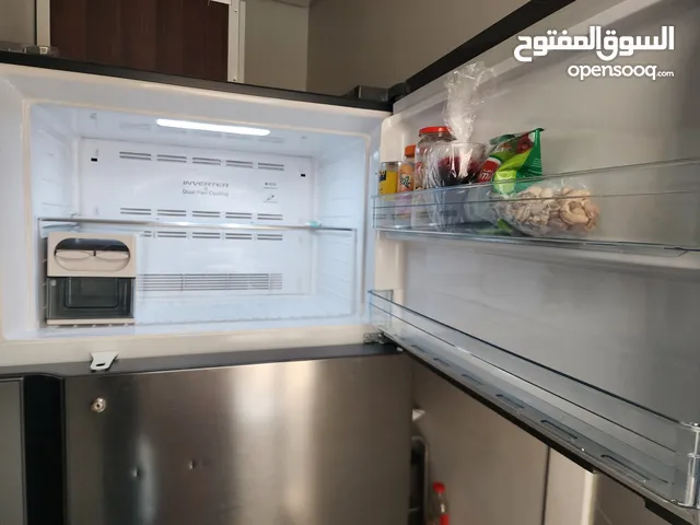 ثلاجة هيتاشي 19.4 قدم 550 لتر شبه الجديد استخدام نضيف