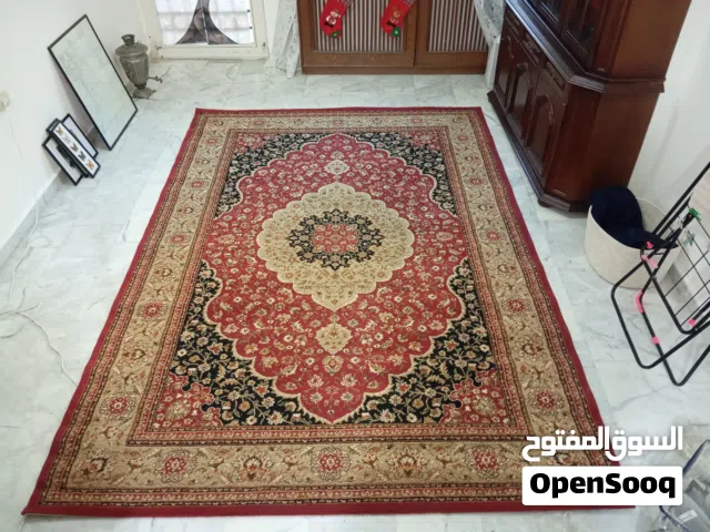 سجاد تركي للبيع بحالة ممتازة عدة مقاسات كلهم