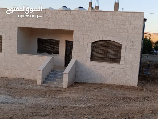 140 m2 3 Bedrooms Townhouse for Sale in Zarqa Ar-Ruhayl