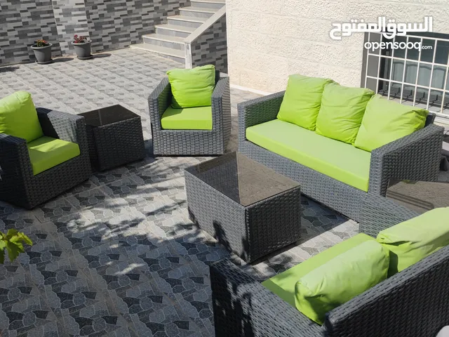 طقم كنب خارجي للبيع بحالة ممتازة