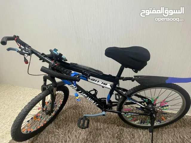 بسكليت للبيع في حاله جيده الموقع جبل الزهور