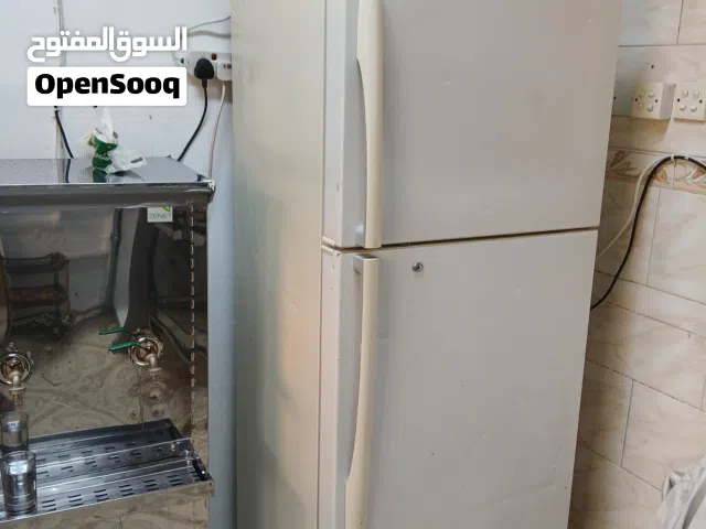 للبيع ثلاجة LG
