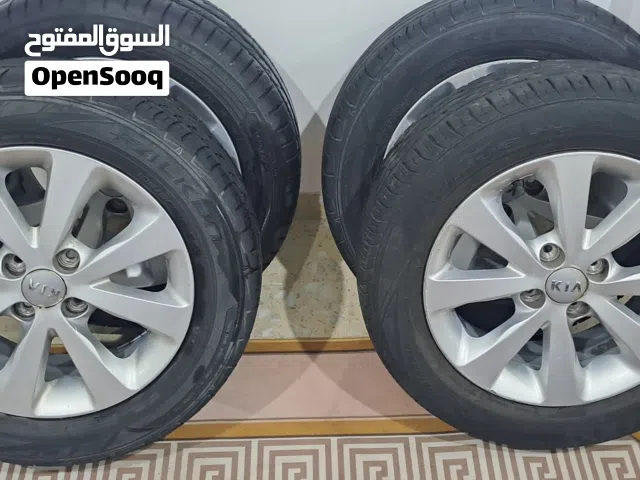 للبيع 4 جنوط مع التواير  نظيفة جدا