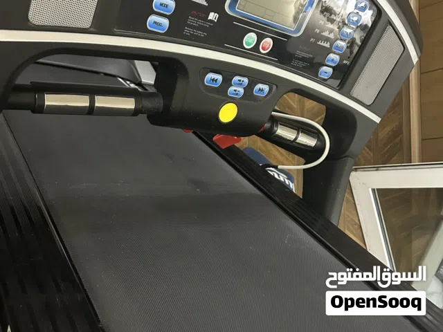 للبيع جهاز مشي رياضي ماركة سكاي لاند بحالة ممتازة