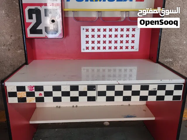 مكتب بحالة ممتازة السعر 35