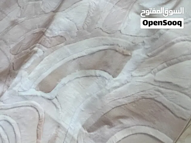 سجادة أنيقة بدرجات البيج جديد – مقاس 200×300