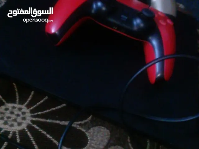 ابلاستيشن 4 اسلم معاه يادين اصليه أو تجاريه