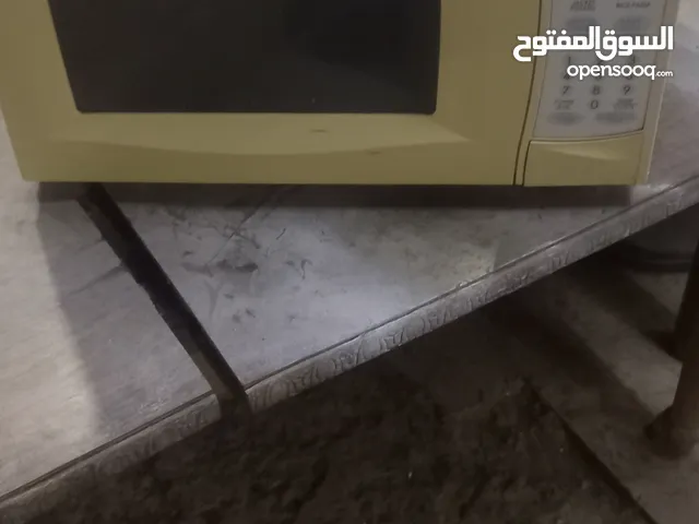 Sharp 20 - 24 Liters Microwave in Zarqa