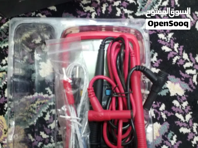 ملتيميتر UNI-T UT890C:جديد جهاز قياس شامل للجهد، التيار، المقاومة، ودرجة الحرارة بدقة True RMS.