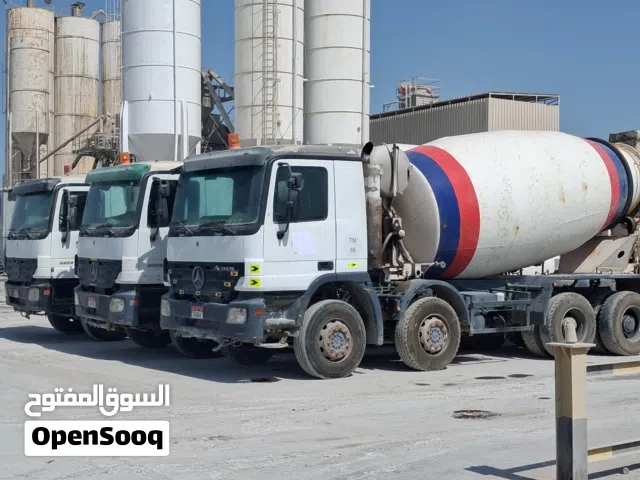 شاحنات خلاطات خرسانه