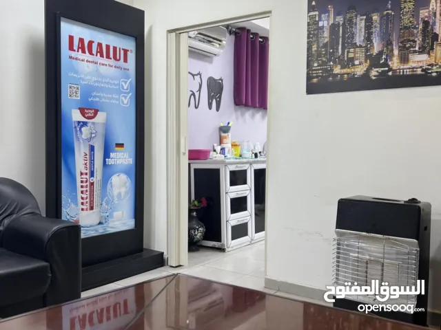 عيادة اسنان للبيع تعمل بشكل جيد جدا مخيم البقعة