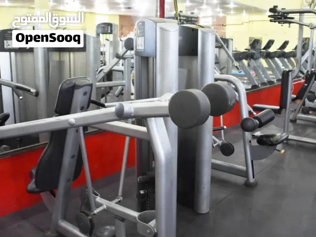 فرصة استثمار نادي للتقبيل