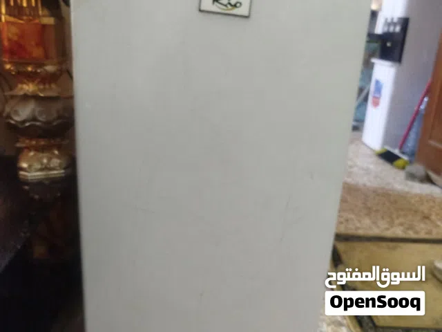 ثلاجة للبيع