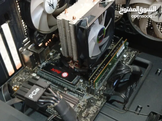 جهاز كمبيوتر تجميع بدون كرت شاشة جيل تاسع و32 رام والجهاز عليه كرت شاشة داخلي