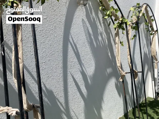 مدخل الممر حال سكه البيت او حال اي مدخل كان