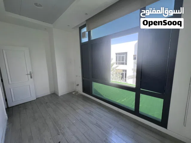 فيلا تجارية للايجار السنوي بالروضه تصلح لجميع الأغراض