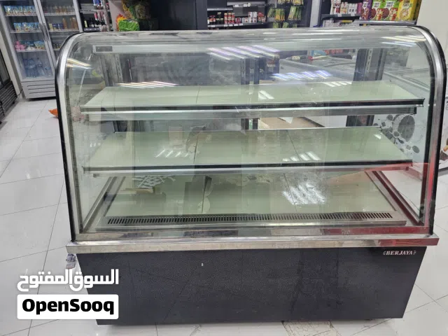 ثلاجه مشروبات وطعام مستعمل نظيف مدت الاستعمال 6 اشهر
