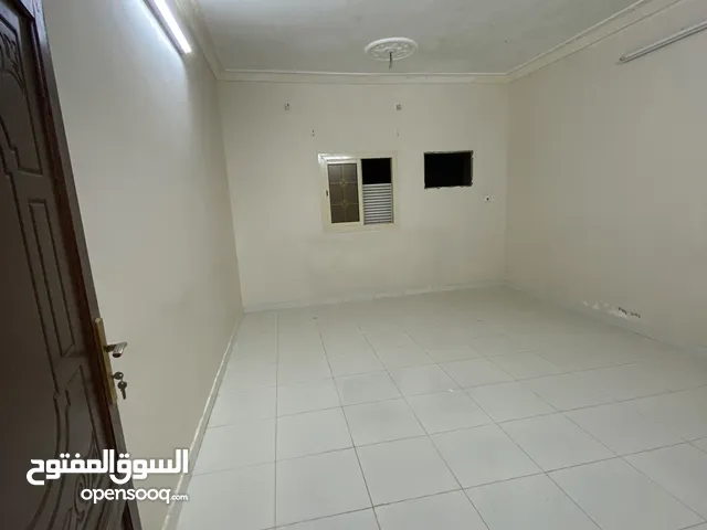 323 m2 4 Bedrooms Apartments for Rent in Mecca Other