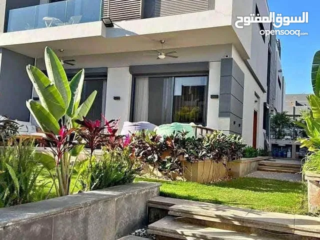 200 m2 4 Bedrooms Villa for Sale in Cairo Fifth Settlement